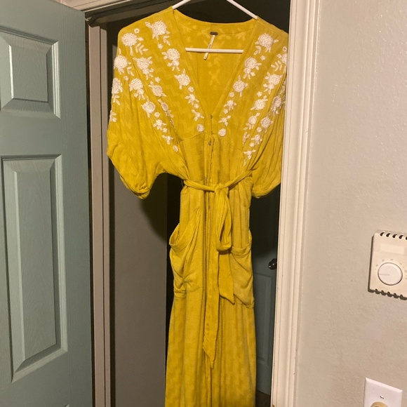 Free propel embroidered dress. Mustard yellow M - Picture 1 of 6
